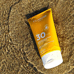 Clarins Youth-Protecting Body Sunscreen High Protection Cream SPF30+ 150 ml - 3