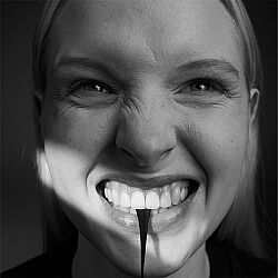 Curaprox Black in White Diş Macunu 90ml - 8