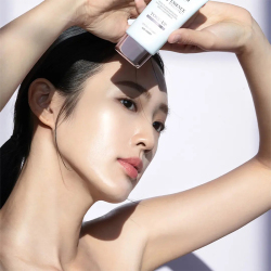 Dalba Waterful UV Essence Tone Up Sun Cream SPF50+ PA++++ 50 ml - Purple Correcting - 2