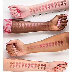 Essence Satin Glow Luminous Shine Lipstick 3.5 gr 01 Whole Latte Love - 3
