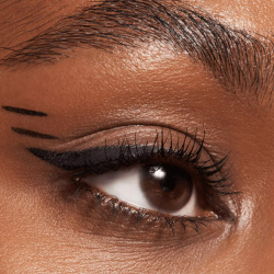 Essence Tiny Tip Suya Dayanıklı Eyeliner 1.1 ml - Deep Black - 4