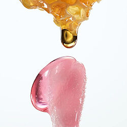Guerlain KissKiss Bee Glow Oil Likit Ruj - Pop Rose - 6