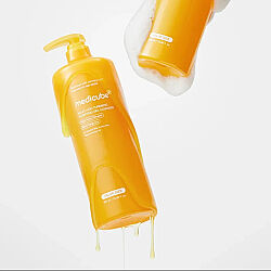 Medicube Kojic Acid Turmeric Gel to Foam Cleanser 500 ml - 3