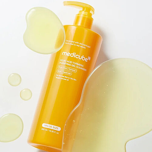 Medicube Kojic Acid Turmeric Gel to Foam Cleanser 500 ml - Medicube (1)