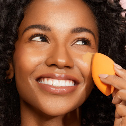 Real Techniques Mucizevi Cilt Bakım Süngeri - 3