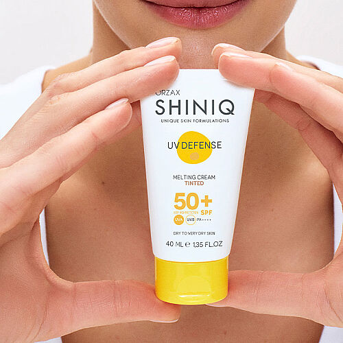 Shiniq UV Defense Kuru Ciltler için Renkli Güneş Koruyucu SPF 50+ 40 ml - 3