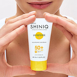 Shiniq UV Defense Kuru ve Çok Kuru Ciltler için Güneş Koruyucu SPF 50+ 40 ml - 3