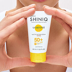 Shiniq UV Defense Matlaştırıcı Renkli Güneş Koruyucu SPF50 + 40 ml - 3